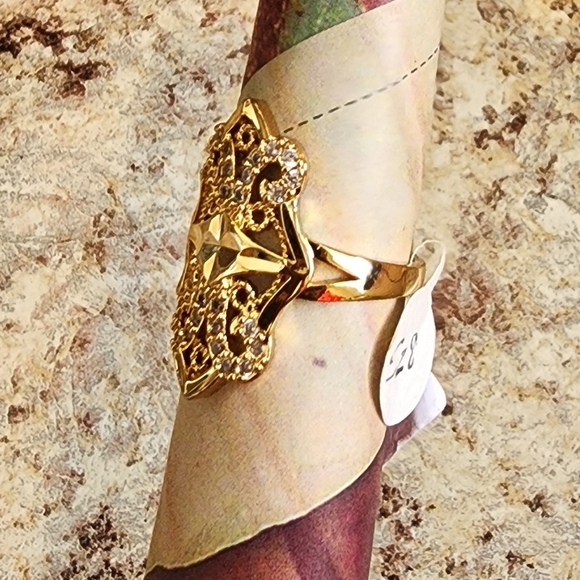 RING - Picture 5 of 5